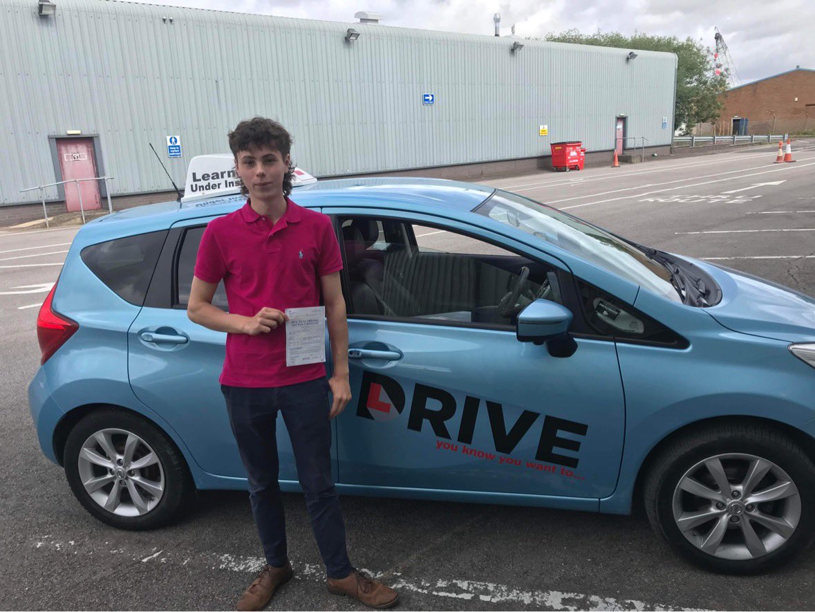 We are super proud of our eldest boy Eddie, who has passed his driving test today! Well done Ed, can you pick us up from the pub later on 😉
