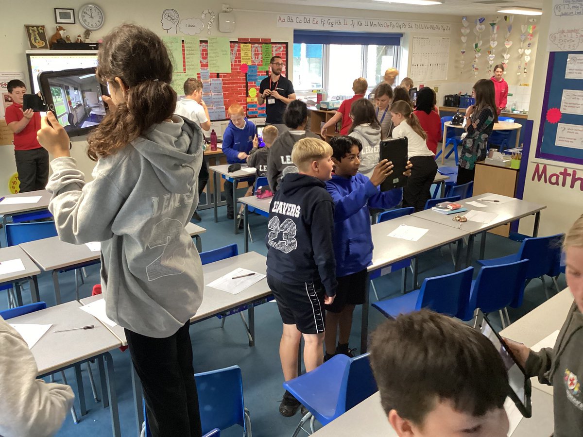 Y6FoxesStLaw's tweet image. We found out that taking photos of every bit of the classroom is quite time consuming…if only there was something out there to speed things up! @stlaws_school