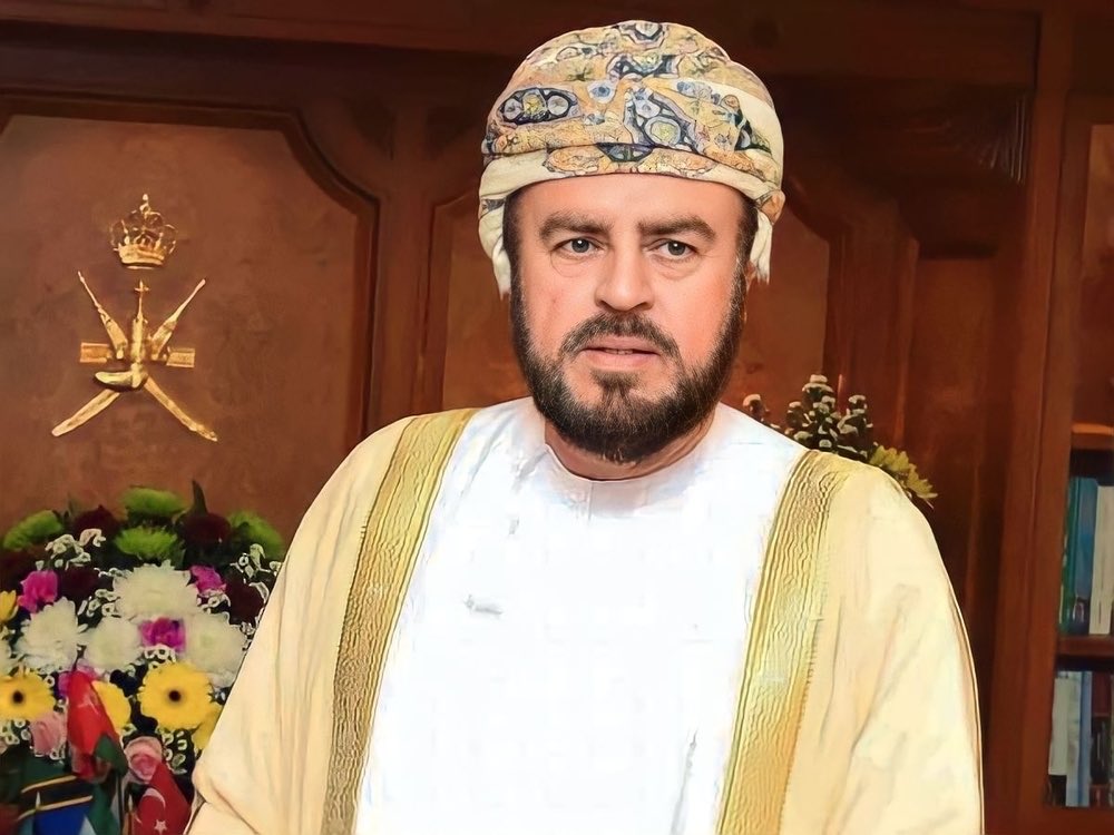 بناءً على التكليف السامي لحضرة صاحب الجلالة السلطان #هيثم_بن_طارق المعظم – حفظه الله ورعاه – يتوجه غدًا صاحب السمو السيد أسعد بن طارق آل سعيد نائب رئيس الوزراء لشؤون العلاقات والتعاون الدولي والممثل الخاص لجلالة السلطان إلى المملكة العربية #السعودية الشقيقة، لترؤس وفد سلطنة