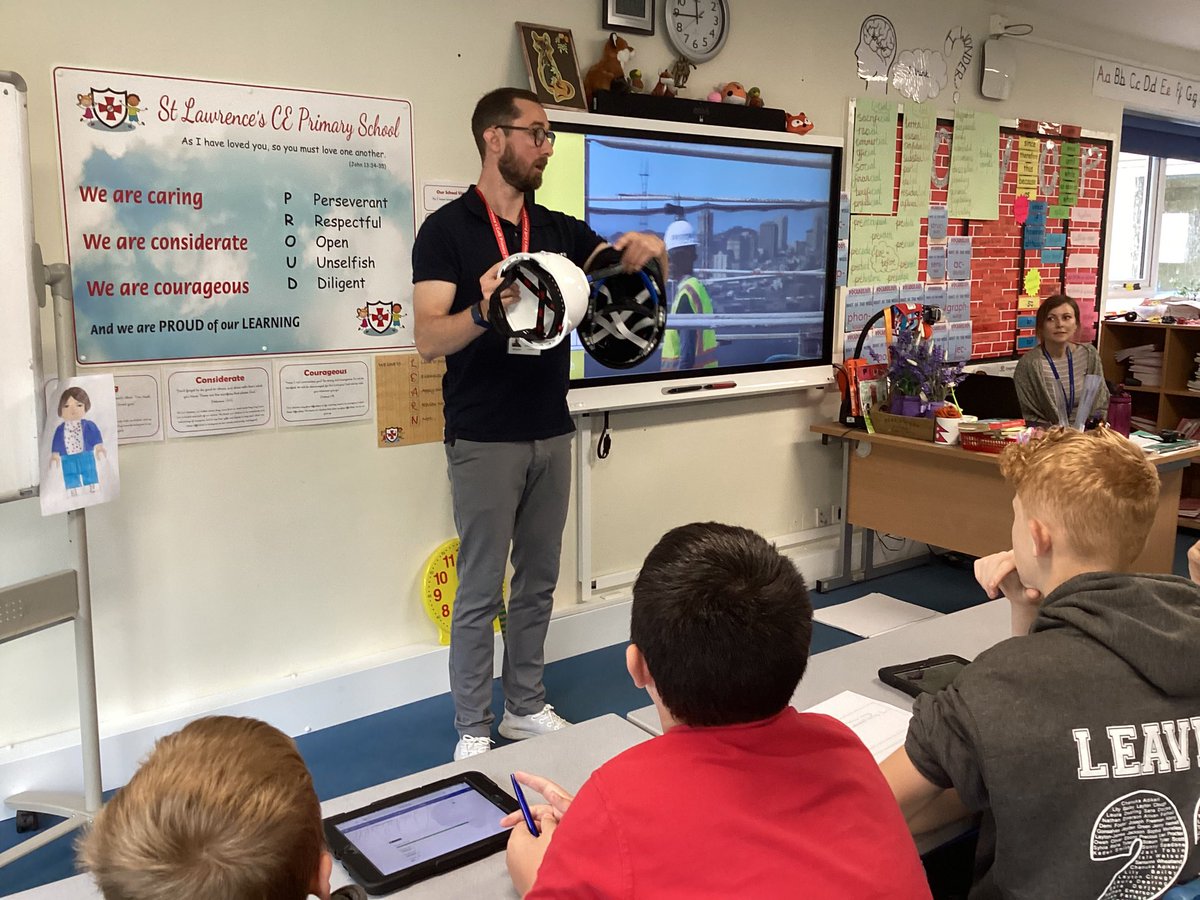 Y6FoxesStLaw's tweet image. Wowzers! A hard hat with a 360 degree camera on top! Very cool! @stlaws_school