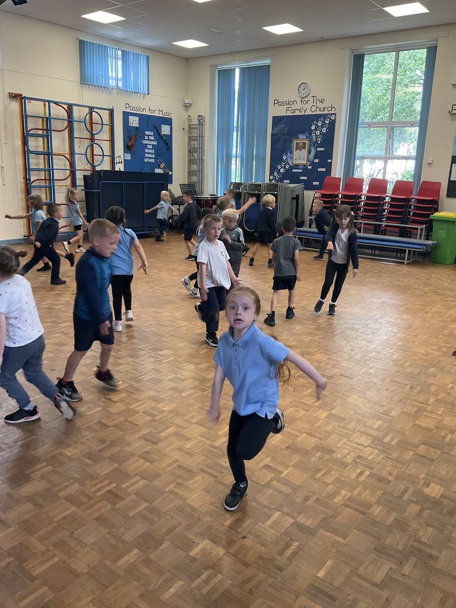 StBernardsep's tweet photo. T1 thoroughly enjoyed Rebecca Davies, British skateboarder, visiting school today. #stbsisactive https://t.co/d9IaRd0GN8