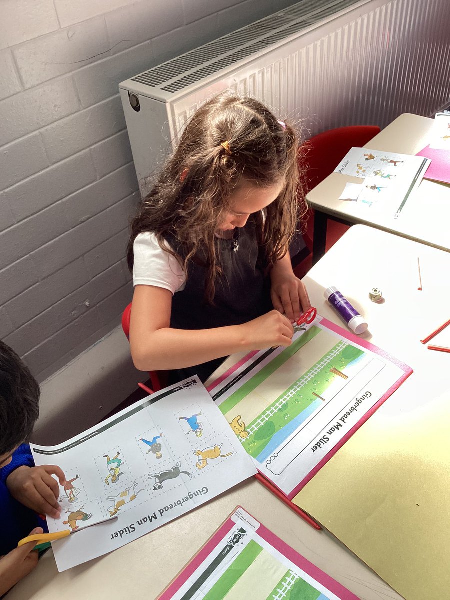 GSPSGermany's tweet photo. We have had a fantastic afternoon exploring different types of fastenings and making our own sliders! @GSPSGermany @GwladysStPrim #GSPSDT 🇩🇪👏❤️ https://t.co/vpzHC3DHN5