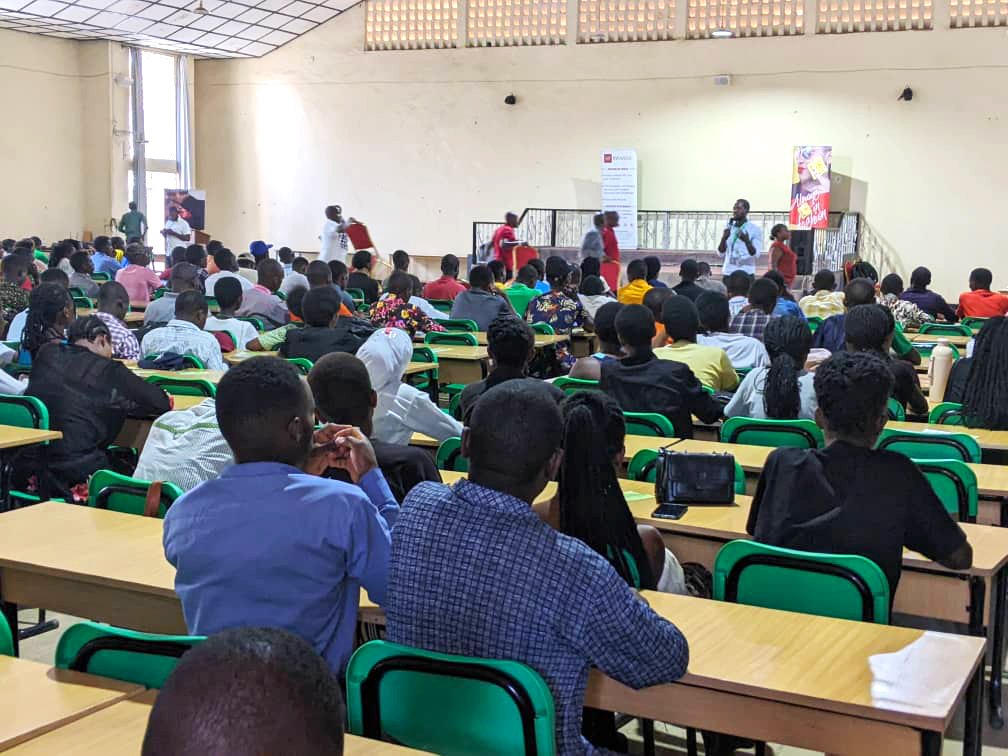 Uplusrw's tweet photo. #SmartSavingsUniversityChallenge
was sucessfully launched at @UrNyagatare and students were enthusiastically asking questions about the challenge and how to join.

Students, The challenge continues...
#students #Prizes #RwOT #Smartsavingschallenge #Saveandwin #TungaUplus https://t.co/duKKTekgdB