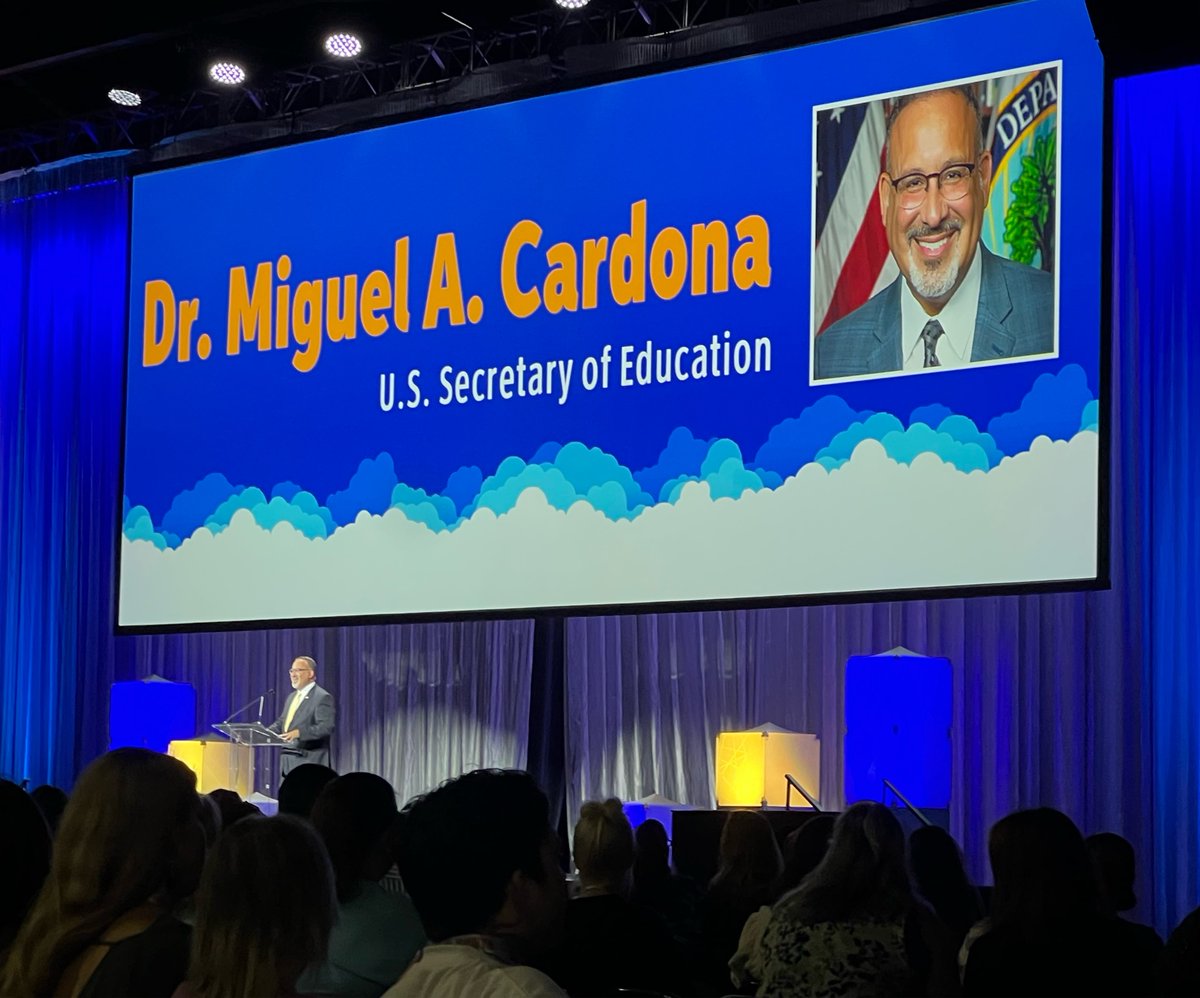 “This [school] system is not designed for the students of today… what if we all work together for Tier 1, Tier 2, Tier 3… work together for the student mental health crisis” #ASCA23 #scchat