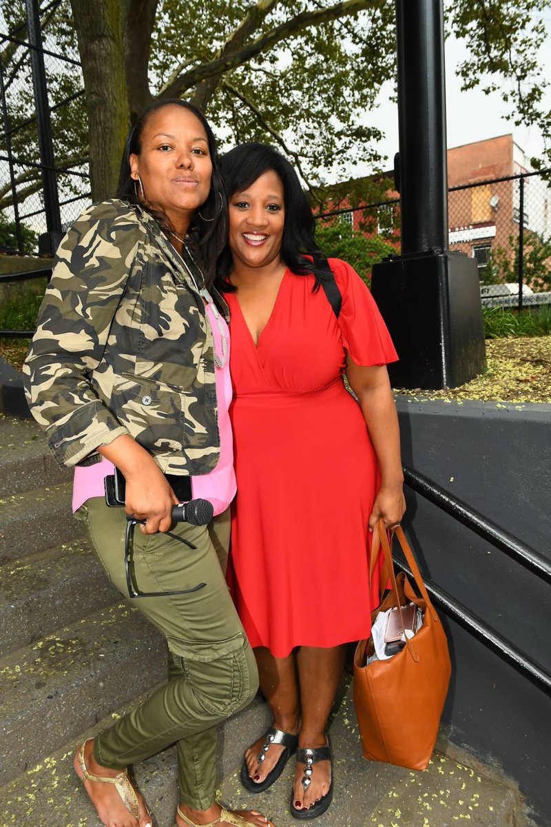 My heart sank when I heard of Elise’s passing. I will keep w me her radiant smile that would greet me at sorority functions and on “opposite” sides of press conferences at work…you will be missed! My deepest condolences to her family, sisters, friends and fans. 🙏🏽