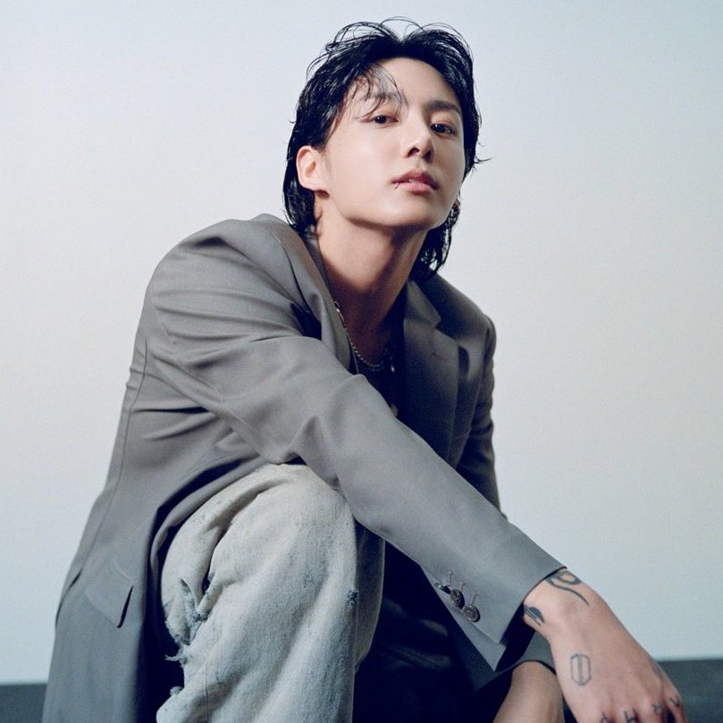 chartsjeon's tweet photo. #JungKook’s “Seven (feat. Latto)” has now surpassed 50 million streams on Spotify. It’s the fastest song in history to achieve this milestone.

“Seven” ties “Easy On Me” as the fastest songs in history to reach 50 million streams on Spotify (3 days each). https://t.co/rbGrF849fU
