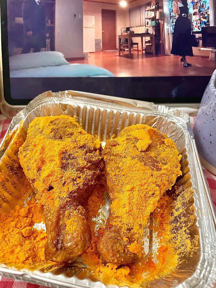 Chicken leg with the movie! It makes a great match!