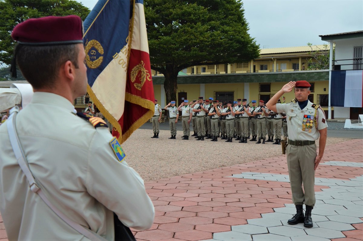 DLIAG_Officiel's tweet photo. #EFG ➡️ Les "Panthères" du #6BIMa changent de chef
1⃣7⃣/0⃣7⃣ Le général de div. MABIN #COMELEF 🇫🇷 a présidé au #CampdeGaulle la passation de commandement à la tête du 6e BIMa entre le COL Damien CYPRYK, descendant et le COL Bertrand JACQMIN, montant
@EtatMajorFR
@troupesdemarine https://t.co/xcBaKb1HDR