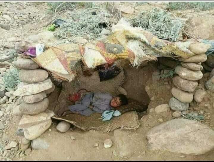 drasmahayat's tweet photo. اِسی کی کوکھ سے مُجرم نکل کے آتے ہیں؛
شمار کیجیے "غربت" کو بھی گناھوں میں https://t.co/XOjP8H3pLU