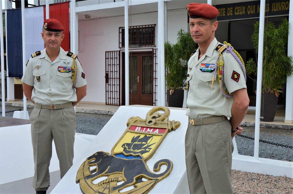 DLIAG_Officiel's tweet photo. #EFG ➡️ Les "Panthères" du #6BIMa changent de chef
1⃣7⃣/0⃣7⃣ Le général de div. MABIN #COMELEF 🇫🇷 a présidé au #CampdeGaulle la passation de commandement à la tête du 6e BIMa entre le COL Damien CYPRYK, descendant et le COL Bertrand JACQMIN, montant
@EtatMajorFR
@troupesdemarine https://t.co/xcBaKb1HDR