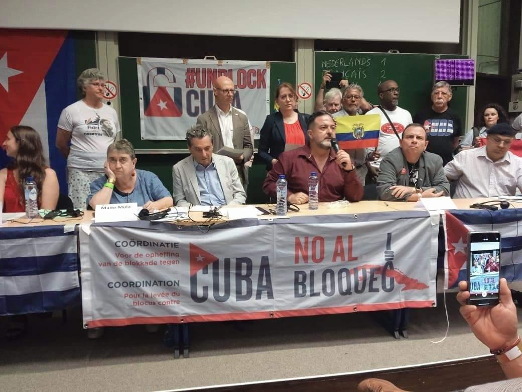 Organizaciones sociales, sindicales y políticas europeas, latinoamericanas y estadounidenses lanzaron hoy en  #CumbreDeLosPueblos2023 el llamamiento a un Tribunal Internacional contra el Bloqueo a Cuba. 

#CumbreCelacUE