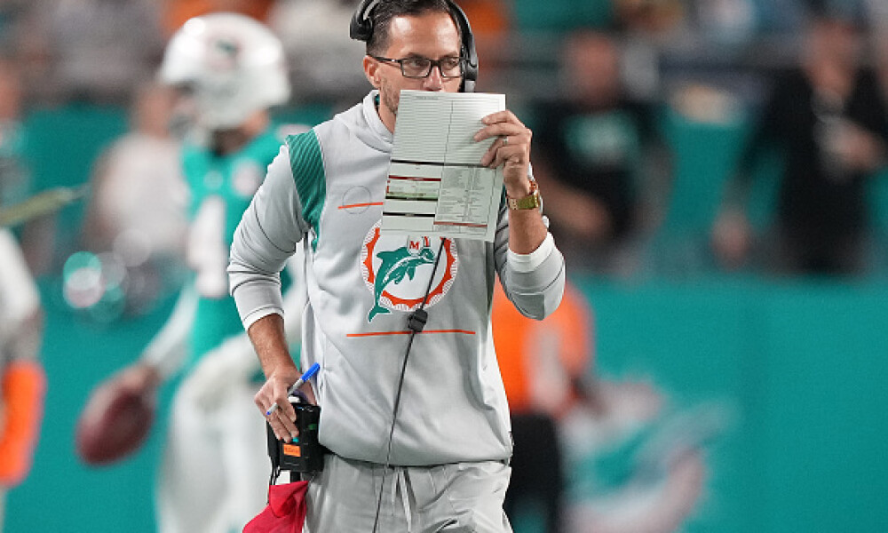 FantasyAlarm's tweet image. 🚨 Check out the latest article from the #FantasyFootball #DraftGuide!

@rotobuzzguy breaks down the AFC East Coaching Systems! 🏈👀

READ HERE: ow.ly/IbLc50PcZXs

▶️ Get the Draft Guide now: ow.ly/Cla250PcZXr