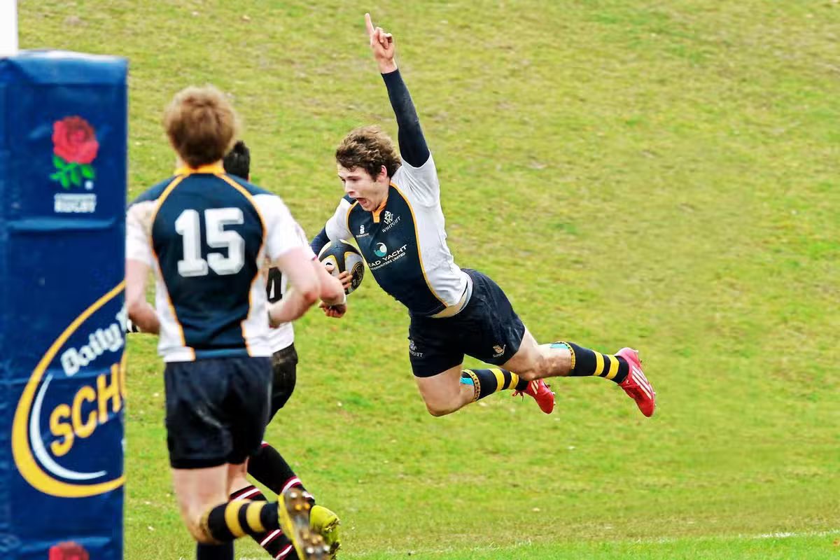 WhitgiftSport's tweet photo. 🚨 PRE-SEASON RUGBY CAMPS 🚨

Hands up if you want to attend our U10 and U11 Pre-Season Rugby Camps in August? 🙌

Have fun, experience our facilities and develop your skills ahead of the new season! 🏉

Sign up below 👇 
https://t.co/hXPiV4F1lN

#WhitgiftRugby https://t.co/1PNyyQfG8k