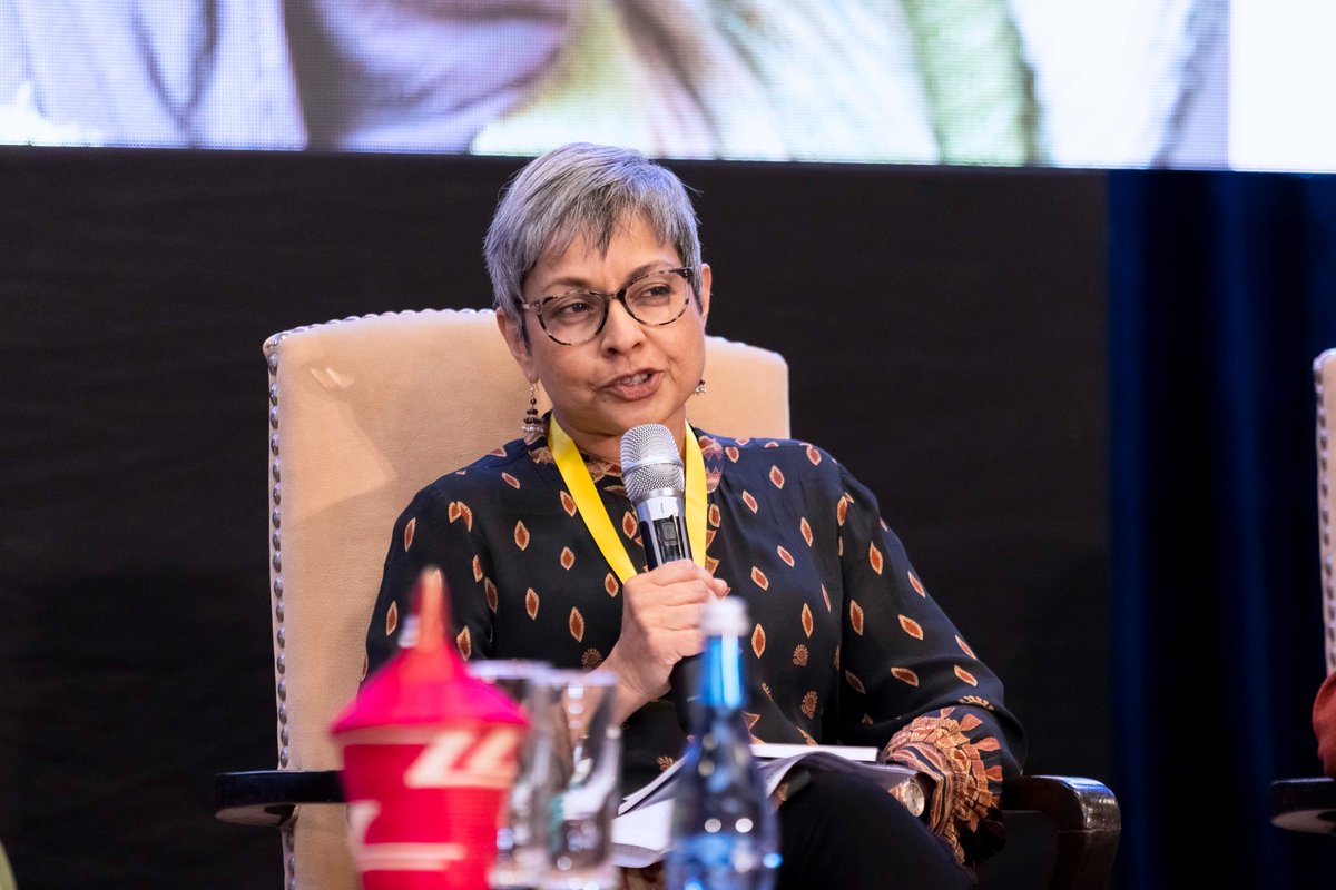 unwomenafrica's tweet photo. Organizing and sustaining women and girl-led movements requires:
🔹 Investing in them
🔹 Forming multi-stakeholder partnerships
🔹 Balancing power dynamics &amp; diverse perspectives
🔹 Building collaborative, transformative spaces
- @LopaUN at the #WD2023 pre-conf on #Bodyrights https://t.co/rB5aBgBcng