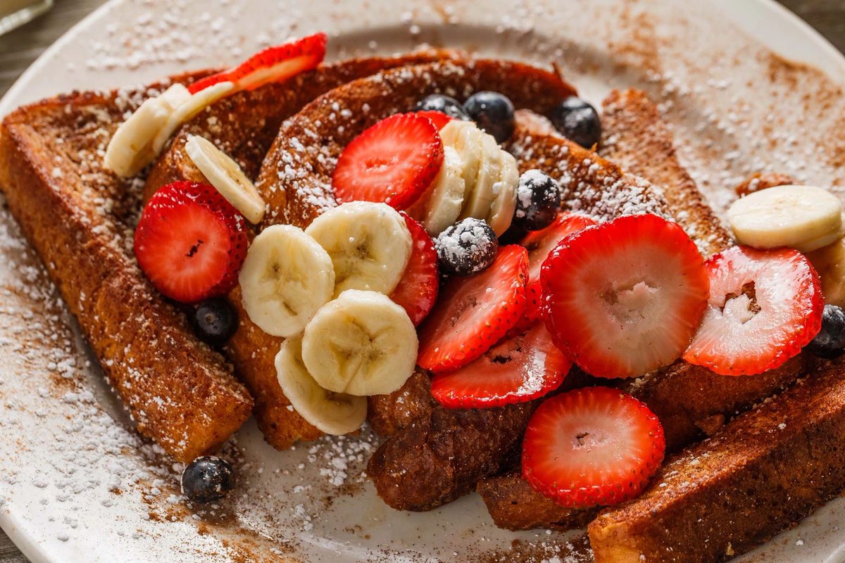 RussellsNOLA's tweet image. Start your day off right with our famous breakfast dishes! From fluffy pancakes to mouthwatering omelets, we've got something to satisfy every craving. See you soon! #RussellsMarinaGrill #Cajun #BloodyMarys #PetFriendly #NOLAFoodie