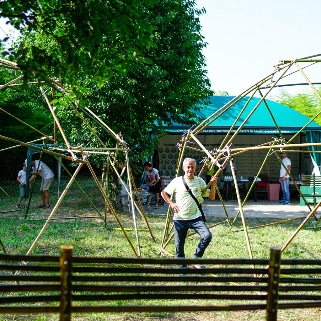 Grazie a tutti coloro che hanno partecipato alla nostra domenica al #bambuseto di Trezzo sull'Adda: una giornata per toccare con mano il progetto di #sostenibilità ed #economiacircolare di #ForeverBambù!
#geodesicdome #greenarchitecture