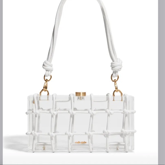 AmyGravlee's tweet photo. So good I had to share! Check out all the items I'm loving on @Poshmarkapp #poshmark #fashion #style #shopmycloset #cultgaia #wacoal: https://t.co/qZuRuPQL2Z https://t.co/6yyvyJO6Ar