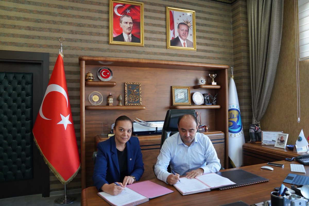 Belediyemiz ve Muğla Çalışma ve İş Kurumu İl Müdürlüğü arasında yapılan protokol kapsamında İŞKUR Hizmet Noktası kuruldu. 🖋️

İş Kurumu İl Müdürü Zahide Altınok ile imzaladığımız protokol kapsamında ilçemizde iş arayan vatandaşlara İŞKUR hizmetleri daha hızlı ve kolay ulaşacak.💯