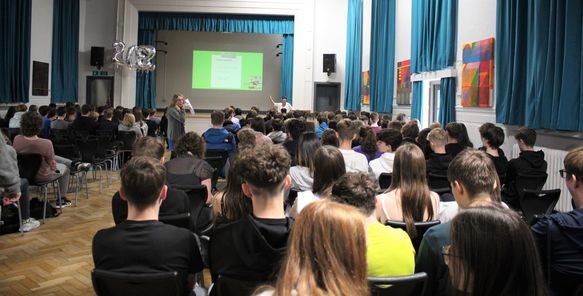 Today Yr10 students embarked on a Sixth Form taster day, where they spent the day experiencing Sixth Form Helsby subject lessons. Yr10 familiarised themselves with the Sixth Form area, visiting the E-cafe and the Sixth Form study room, and were incredibly mature. Well done all!