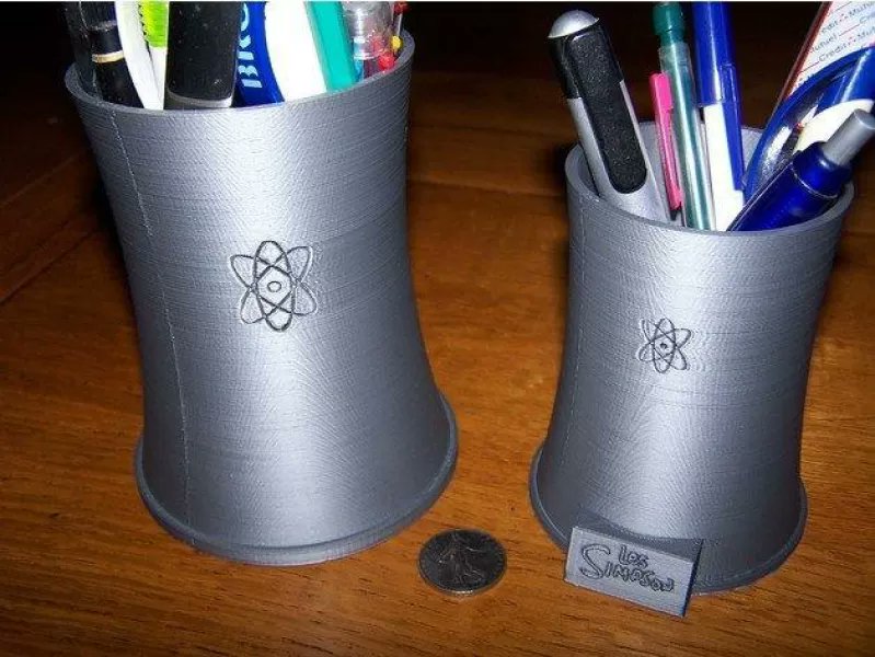 Threeding's tweet image. Bring a piece of Springfield to your home or office with this incredible desk accessory. 🌬️ Use it as a pencil cup or cooler and enjoy the iconic cooling towers from the Springfield Nuclear Power Plant. Perfect for fans of The Simpsons! #Simpsons #3DPrintedModel #DeskAccessory