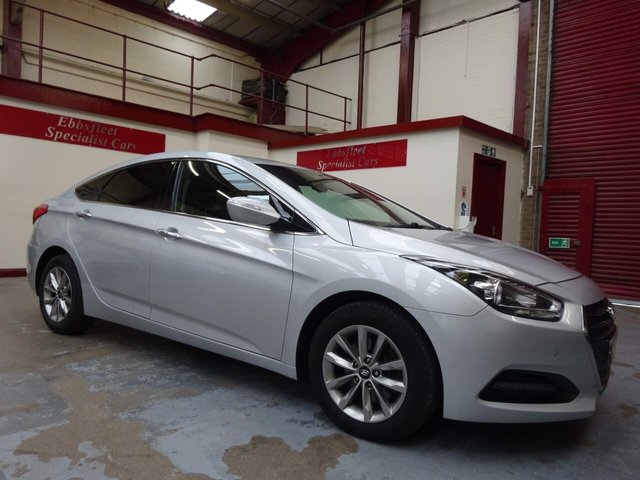 EscSales's tweet image. Hyundai I40 £10,500
2017 67 HYUNDAI I40 1.7L CRDI SE NAV BLUE DRIVE 4D 139 BHP
*ULEZ Compliant*
Contact Info In BIO
Additional Info:
ebbsfleetspecialistcars.co.uk/used-hyundai-i…
#usedcars #usedcarsforsale #carsales #cardealer #cars #carbuying #cardealership #dealership #forsale #Hyundai #HyundaiI40