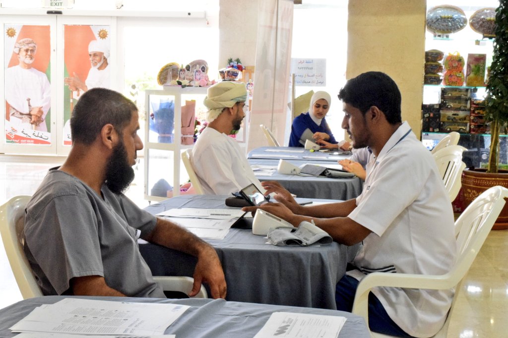DGHS_Dakhiliyah's tweet photo. ضمن أنشطة وفعاليات حملة مايو لقياس #ضغط_الدم والتي ينفذها قسم التأهيل الطبي بـ #مستشفى_نزوى في محافظة الداخلية. نُظمت اليوم حملة توعوية استهدفت موظفي المستشفى والمراجعين؛ هدفت إلى رفع مستوى الوعي بأهمية الفحص الدوري لارتفاع ضغط الدم.
#MMA23
#MayMeasurementMonth https://t.co/rMEJffTXAB