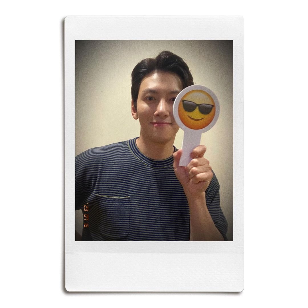diaitudiaitu's tweet photo. Kalian berdua yang rukun yaa 😚🥳💙🌸
#지창욱 #JiChangWook #남지현 #NamJiHyun
#노지욱 #NohJiWook #은봉희 #EunBongHee
#수상한파트너 #SuspiciousPartner
#수트너 #Suitner
#남지커플 #NamJiCouple #JiJiCouple https://t.co/ceyCPu1JNA