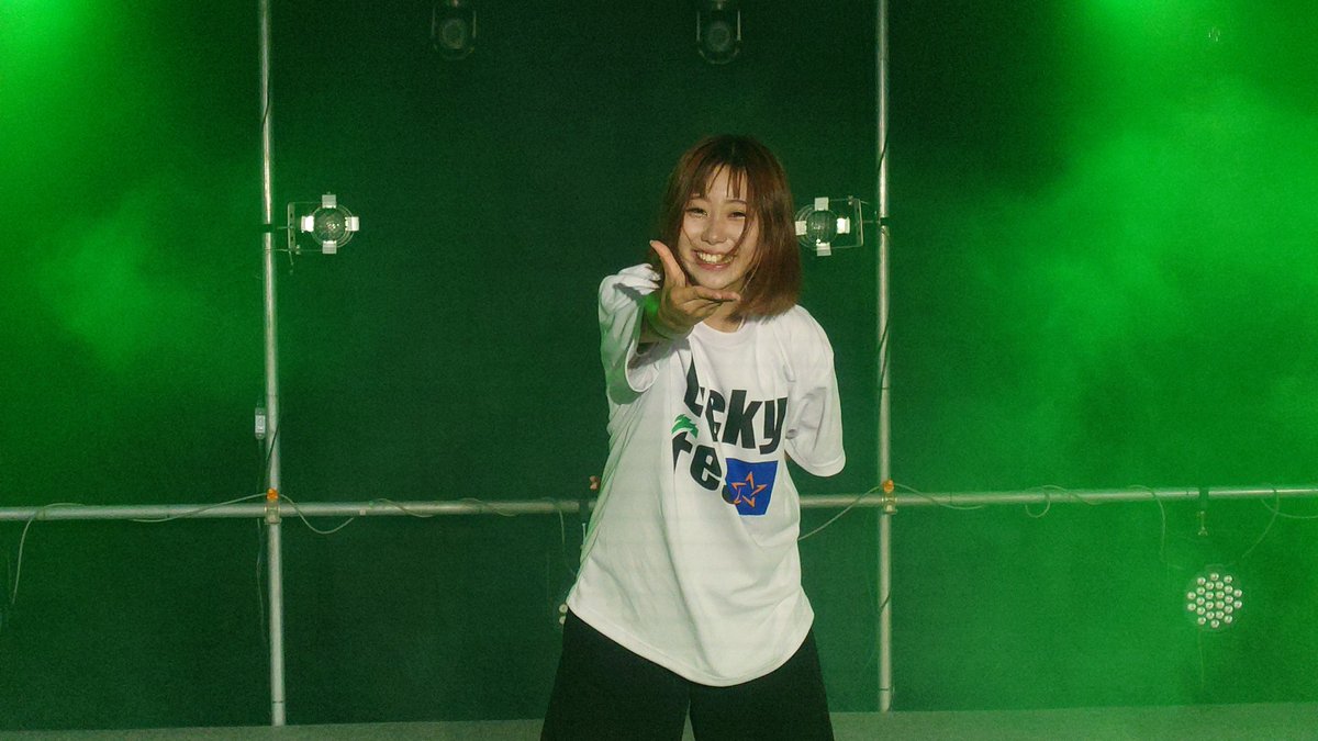 sabo_masashi's tweet photo. 7月15日(土)
Next Calture Festival vol.2
手話以外でも、表情や動きの表現力がかなり上がった気がします♪
お客さんを一人一人、ちゃんと見ながら楽しんでる感じで、見てる側も楽しくなる、そんなステージでした🌵
#trycour https://t.co/Dyo0XtuhKh