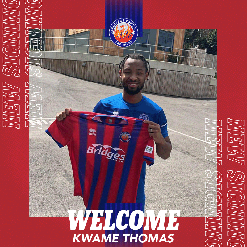 OfficialShots's tweet photo. 🚂 𝙏𝙃𝙊𝙈𝘼𝙎 𝙏𝙃𝙀 𝙏𝘼𝙉𝙆 🚂

We're delighted to confirm the signing of  powerful striker Kwame Thomas!

Welcome to the Shots, Kwame! 👊

#TheShots❤️💙