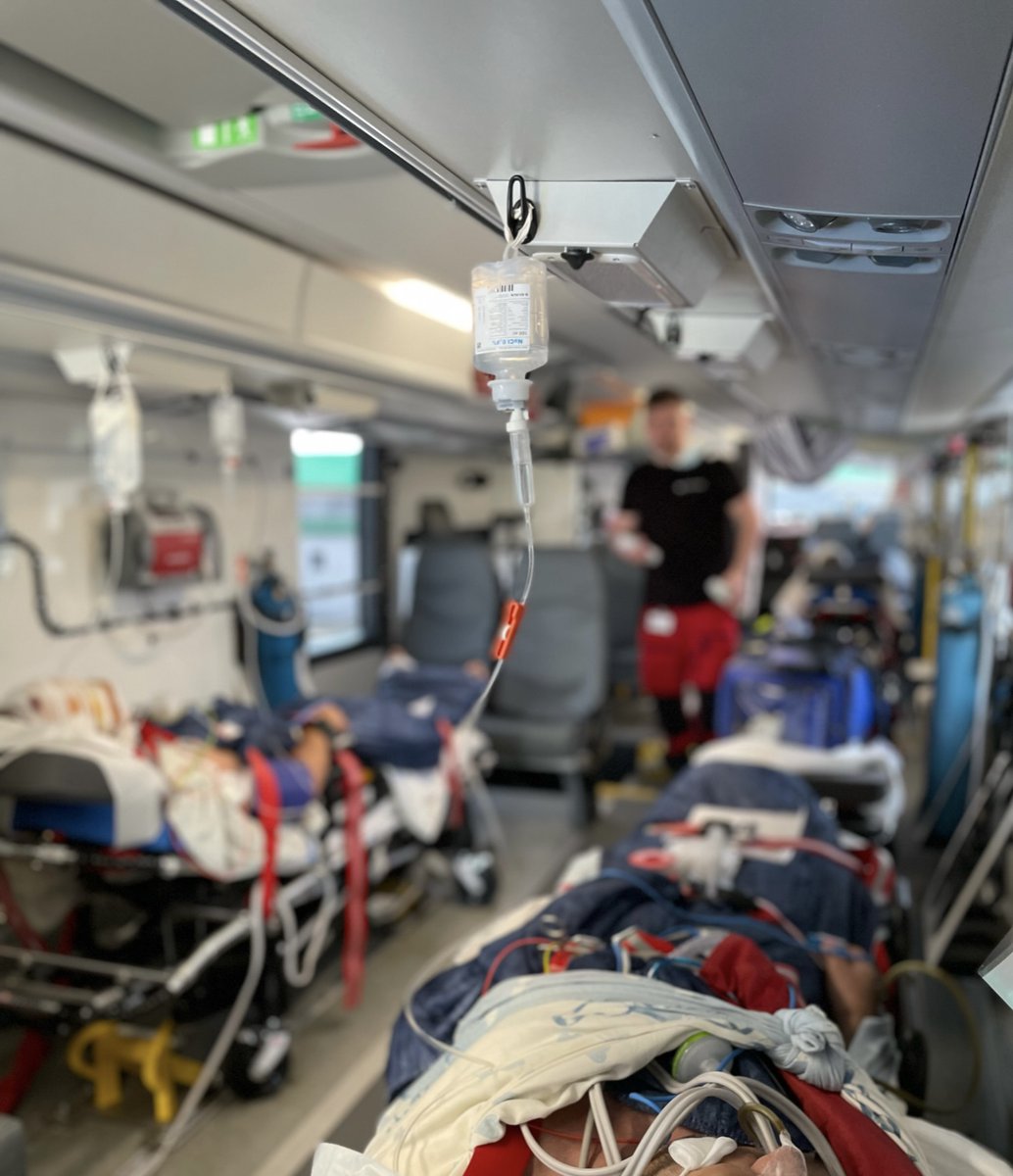 WHO_Europe's tweet image. Patients who suffer from severe war wounds or conditions that cannot currently be treated inside #Ukraine need specialized care outside of the country.

🆕 project funded by @EU_FPI is to strengthen medevac ops👇@WHOUkraine
who.int/ukraine/news/i…
📷Jonathan Vinke @ArtesansResQ