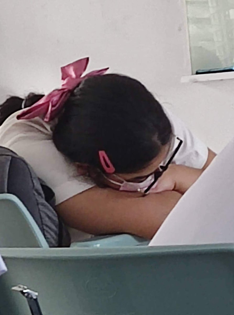 JSadia08's tweet image. uunahan ko na kayo batch 2k29 don't ask anything about acads, istg, TULOG AKO NON!