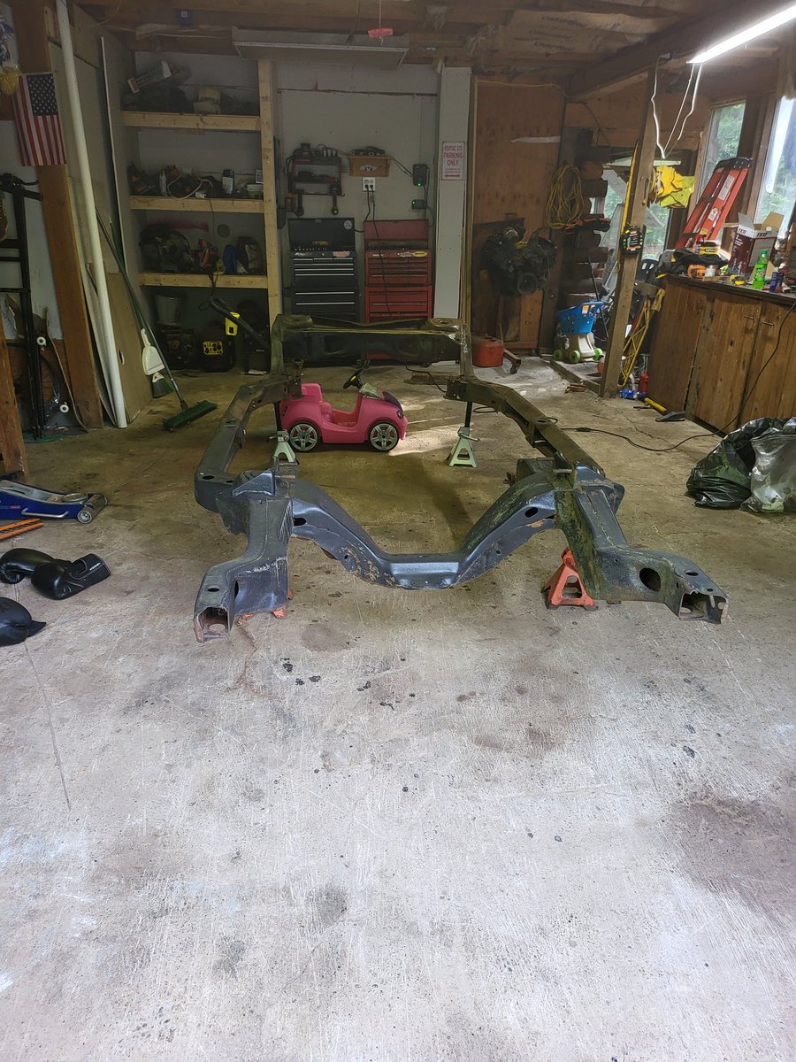 cfd641988's tweet image. And so it begins #goat #gto #1970 #frameoff