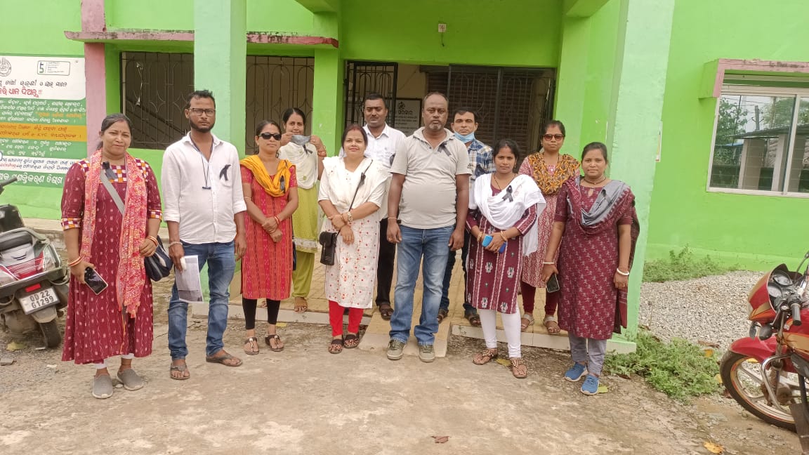 odvawlvawunion's tweet photo. #ଓଡିଶାଗ୍ରାମ୍ୟକୃଷିକର୍ମଚାରୀ ଙ୍କ ଶାନ୍ତିପୂର୍ଣ୍ଣ  କଳାବ୍ୟାଜ୍ ପରିଧାନ ଚତୁର୍ଥ ଦିନ।ମାନ୍ୟବର ମନ୍ତ୍ରୀ @rajaaswain ଙ୍କୁ ଅନୁରୋଧ ଯାହାଙ୍କ ପାଇଁ  ରାଜ୍ୟସରକାର @CMO_Odisha ଚାରି ଚାରିଥର  କୃଷି କର୍ମଣ ପୁରସ୍କାର ପାଇଛନ୍ତି,ଆଜି ସେମାନଙ୍କୁ  ସରକାର ଭୁଲି ଯାଇଛନ୍ତି।@arvindpadhee @premcchaudhary @krushibibhag @Purivaw https://t.co/bPNzQurdpN