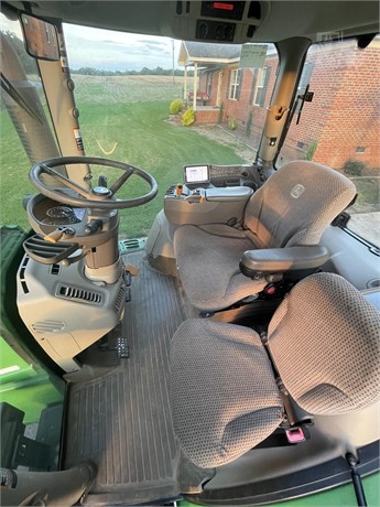 TractorHouse's tweet photo. Mondays got nothing on this 2012 John Deere 6150R, plowing through the week like a boss!
⭐MFWD
⭐150 HP
Link for more details: https://t.co/zN7Lhmae3I
#Monday #Mondays #tractor #JohnDeere #FeaturedTractor #TractorHouse https://t.co/Ebd4ND7qNe
