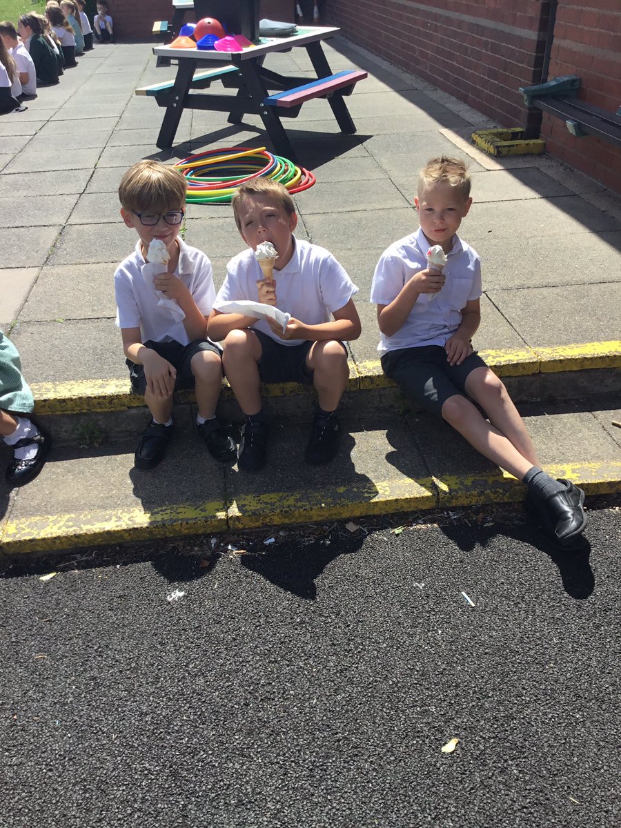 GMPSclass2LP's tweet photo. 🍦What a treat 🍦 Great way to start our final week of Year 3 https://t.co/8vIA4t2Qz6