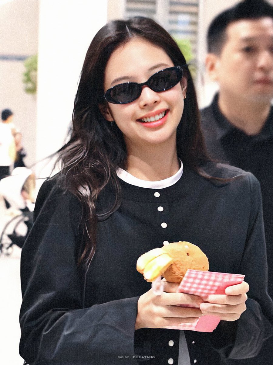 firejennie's tweet image. baby 🥺