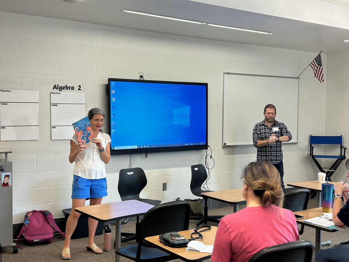 jacinda_yonker's tweet photo. Author Sessions #nerdcampOH https://t.co/DTpPDBOn3R