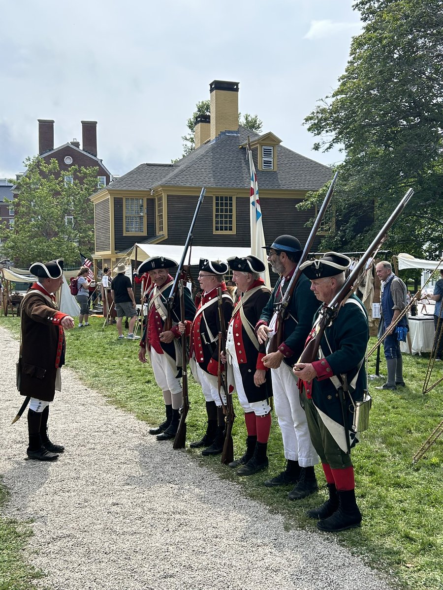 FirstNHRegiment's tweet photo. This past Saturday @FirstNHRegiment attended and participated at the 33 Annual Exeter Independence Museum  Festival @AIMuseum Huzzah #History #NewHampshire https://t.co/LM0hok0Yen