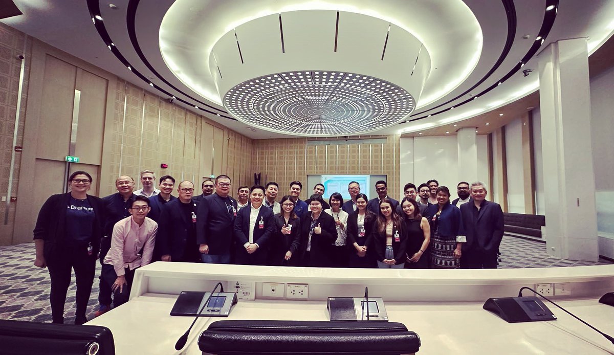 Sarah Huang tweet media