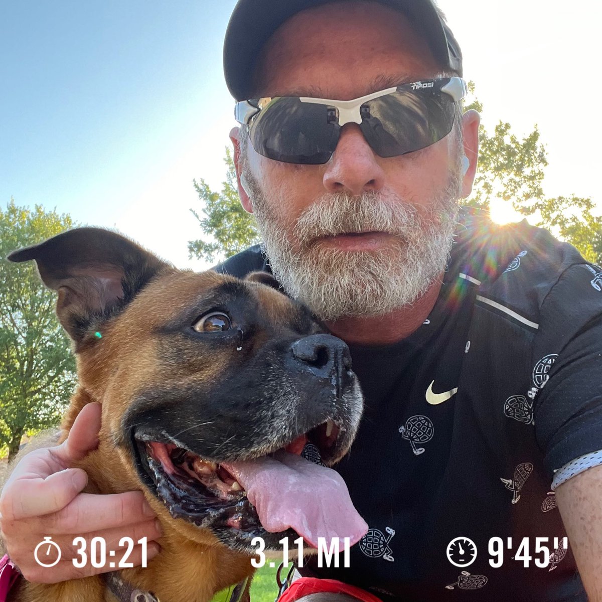 sean110423's tweet photo. The run was supposed to be 25 minutes but I added on to hit a 5K. Ran 3.11 miles with Nike Run Club #nrc #marathontraining #dogrunning #hot #texasrunners https://t.co/es1PVrwRFL