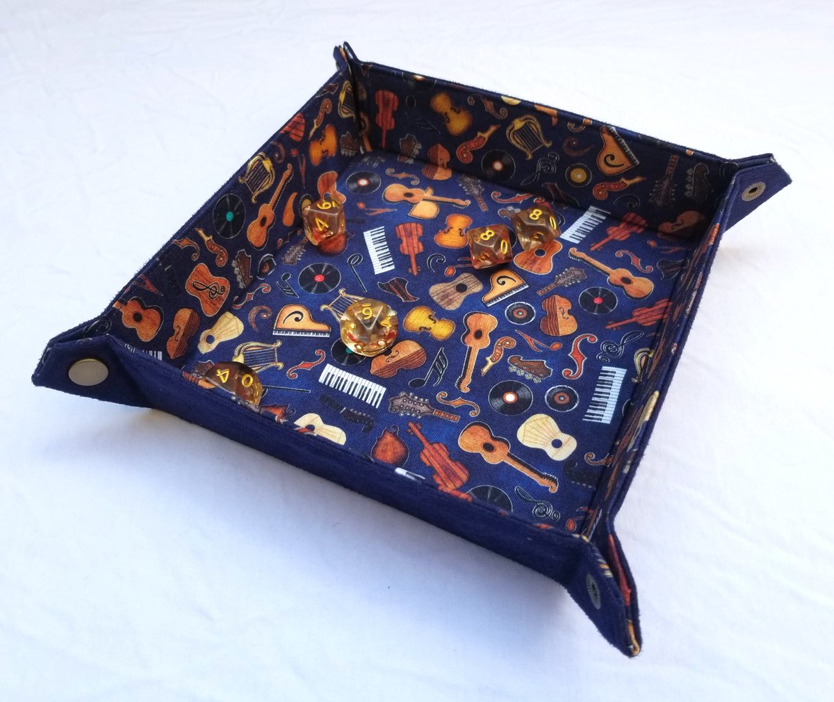 Games By Bee tweet media