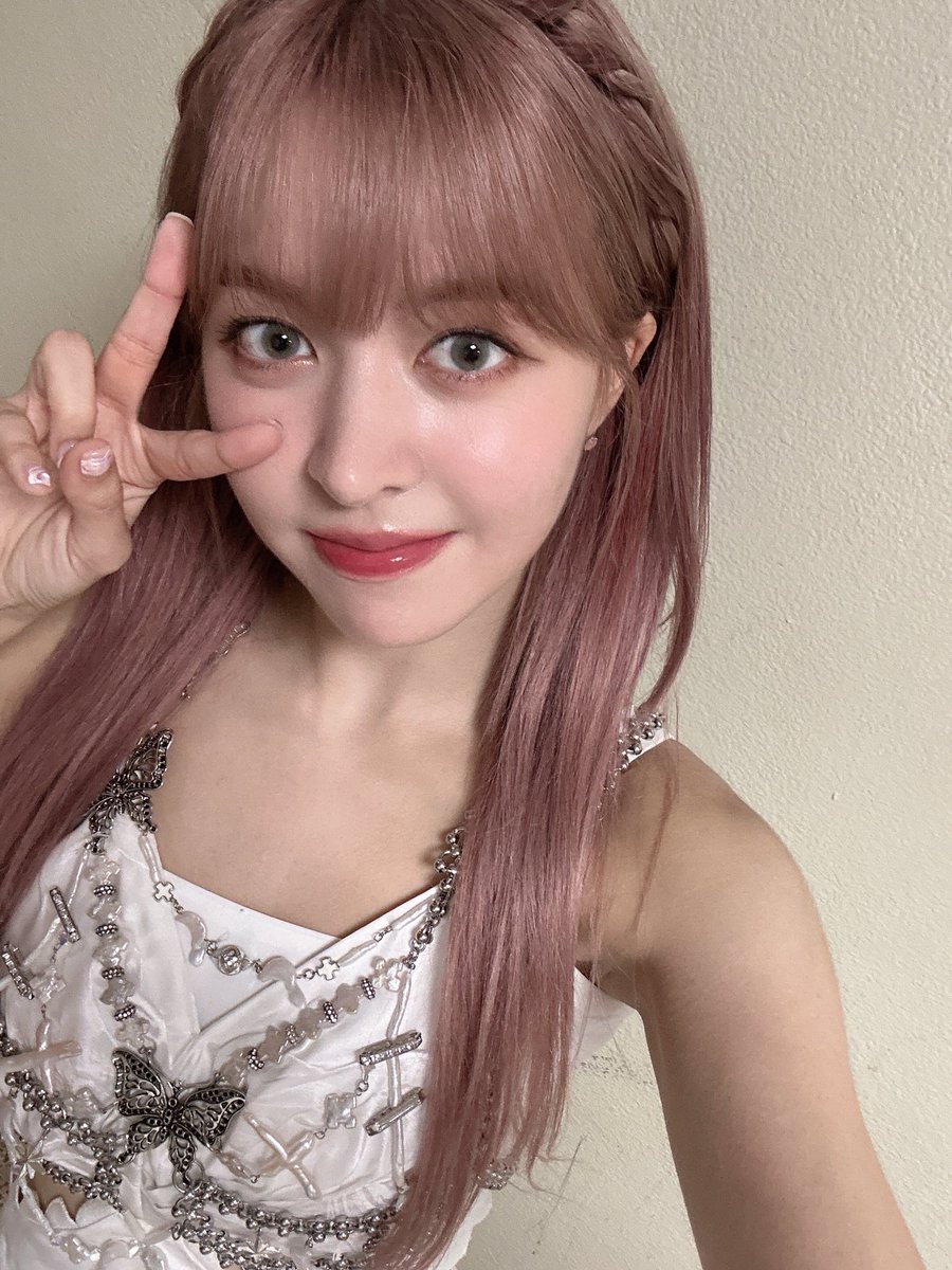 lilysbbl's tweet photo. 📸 [170723] 10.46 PM KST https://t.co/QMVUbvTzis