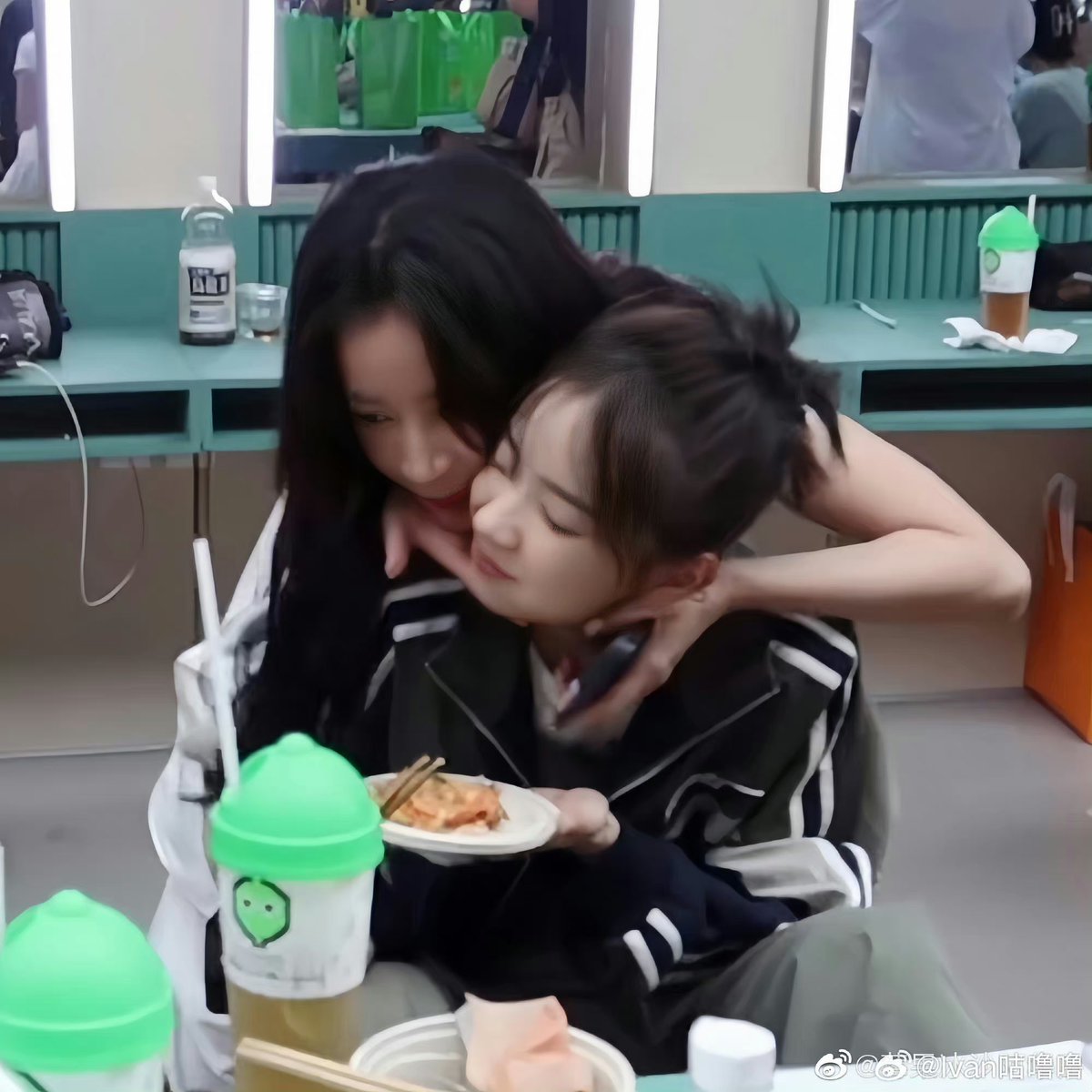 tranquyenx2's tweet photo. #chipu #liuyase #LIUYASE #CYALIU
#CHIPU
 #CHIPU_DEBUT_CHENGFENG2023
 #CHIFE #FUSE #chife
Cưngggggggggg dọoooooo https://t.co/lG9BokkZrC