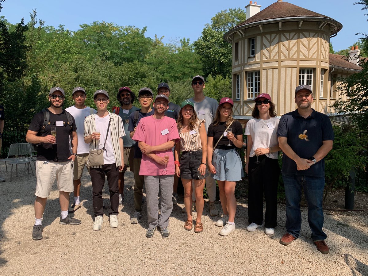 comedialkb's tweet photo. Some recent pictures of nearly the whole team at the group BBQ and at the @lkb_lab retreat. https://t.co/WRtXWTCoBb