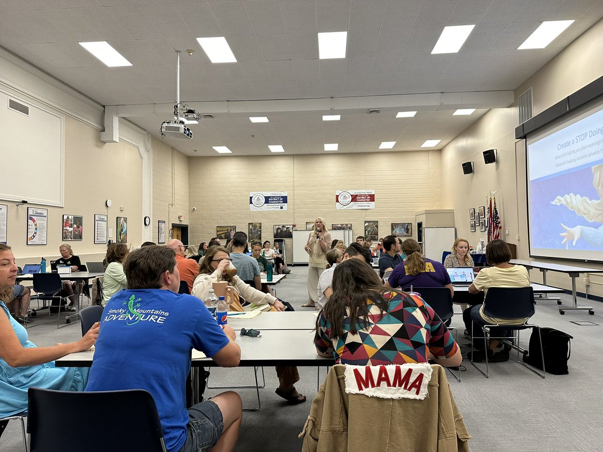 KeriSkeeters's tweet photo. First thing on Monday morning @cerkens already dropped the mic! βIf you are assessing as you are teaching - you are engaging in curriculum coverage.β π₯ #ForwardwithLearning https://t.co/mfyiF8Fvrm
