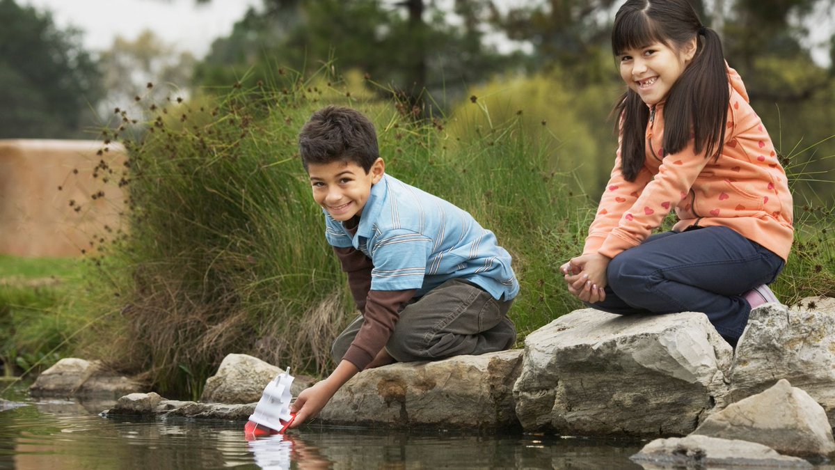 oudersvannature's tweet image. Een vijver is goed voor waterberging, een watervoorraad en zorgt voor biodiversiteit in je tuin. Wil je tips voor een kindvriendelijke vijver? Abonneer je dan op deze moestuinmail! moestuinierenmetkinderen.nl/wil-jij-ook-le…… #vijver #moestuintips #moestuin #waterberging #droogte #schooltuin
