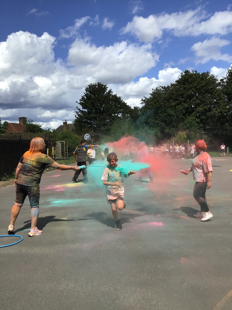HTJosephHood's tweet photo. What a great day for a colour run! Year 6 had THE best time this afternoon as you can see! #colourrun #laundryday #year6leavers https://t.co/V4TD5jmw1z
