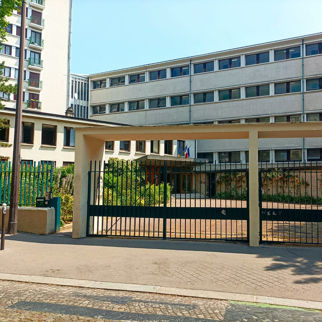 Cette année d'enseignement au collège Rodin était tout simplement géniale. 
Je pars maintenant vers d'autres horizons 🌞 pour enseigner la chimie en classe de PC !  

Merci, Rodin. ❤️