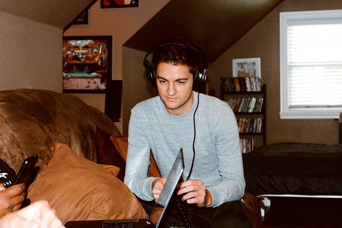 The Moondivers tweet media