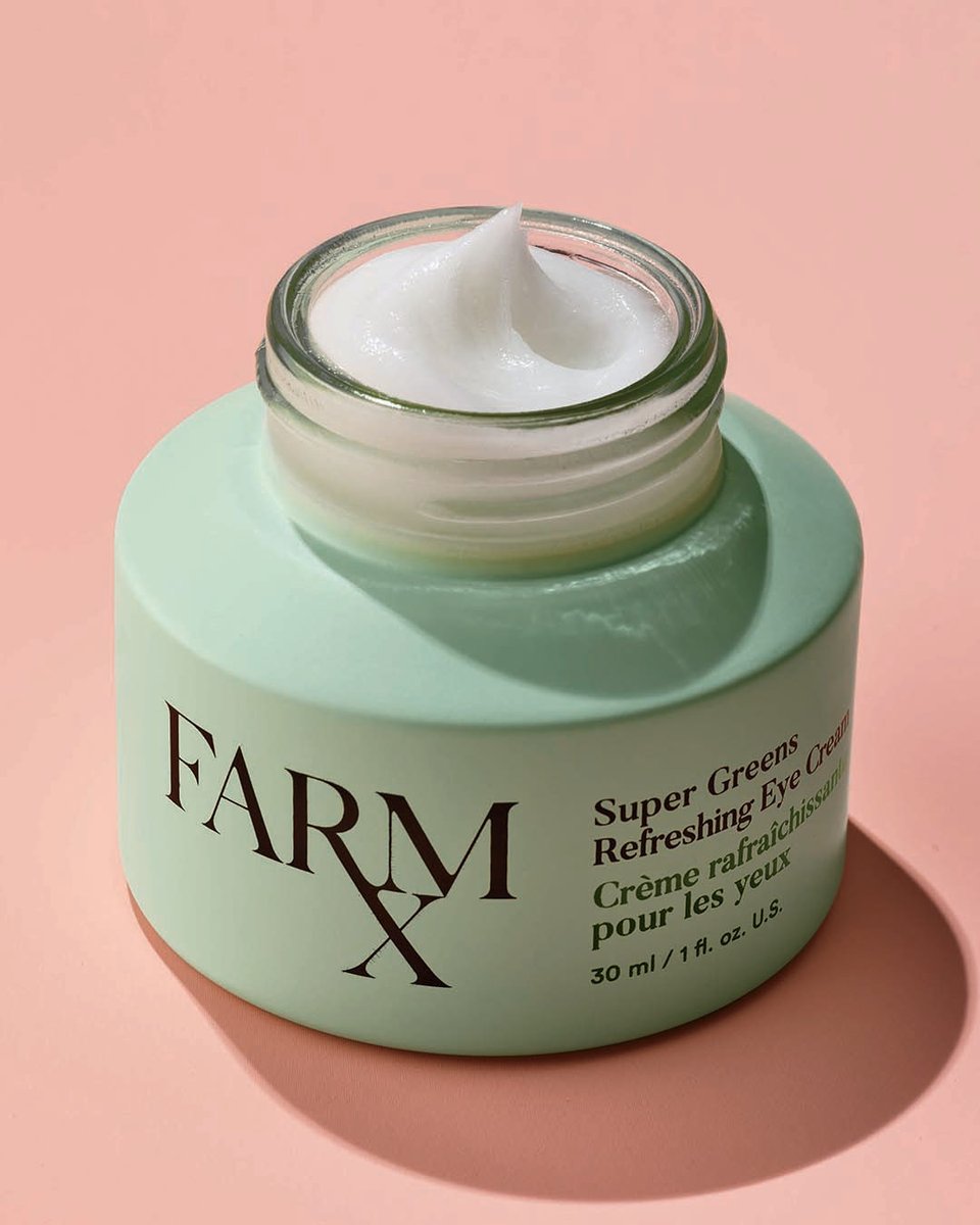 AvonInsider's tweet photo. The NEW Farm Rx Super Greens Refreshing Eye Cream helps visibly soothe, hydrate and de-puff your eye area! 💚 https://t.co/CAJeuDgbvJ
A vitamin-rich Super Greens formula of natural nourishing ingredients.
#AvonInsider #eyecream #cleanbeauty #cleanskincare #farmrx https://t.co/LUy5RFG2hC